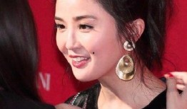 女星黑料女曝吃瓜網(wǎng)站,女星黑料曝光，吃瓜網(wǎng)站成焦點(diǎn)